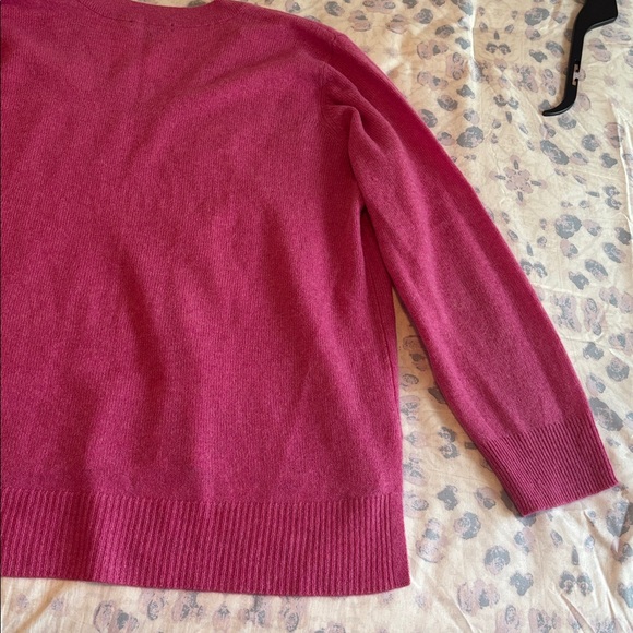 Saks Fifth Avenue Pink V-Neck Sweater Women’s Size XL - Picture 11 of 11